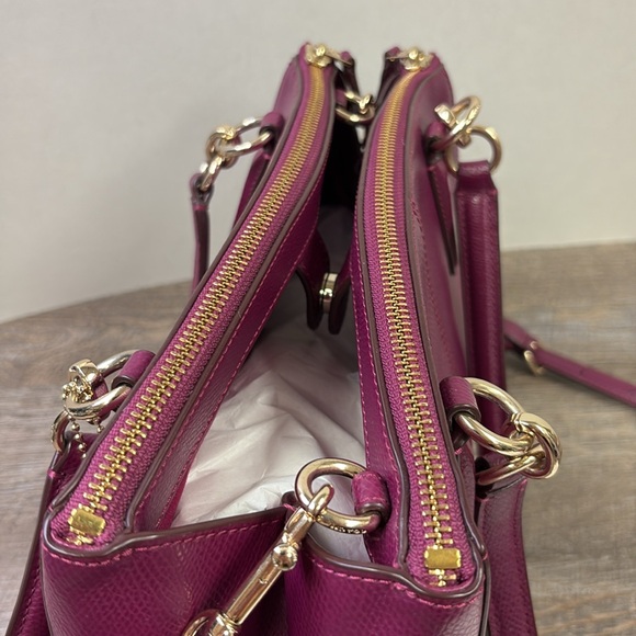 SOLD IN STORE COACH F36637 CHRISTIE CARRYAL FUCHSIA GRAIN LEATHER CROSSBODY - Picture 6 of 14
